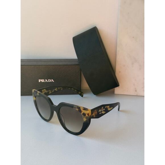 NEW Prada PR14WS Sunglasses in Medium Tortoise / Black - Picture 2 of 5